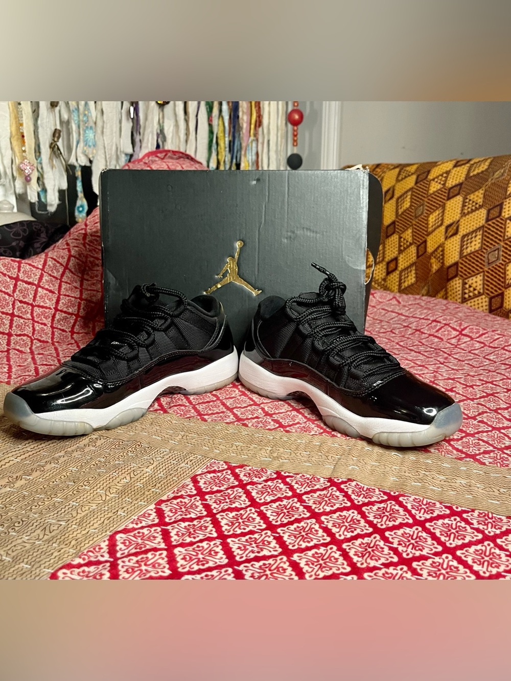 Air Jordan 11 Retro Low "Space Jam" Unisex Youth 5/Women’s 6.5/Mens 5 - Picture 3 of 10